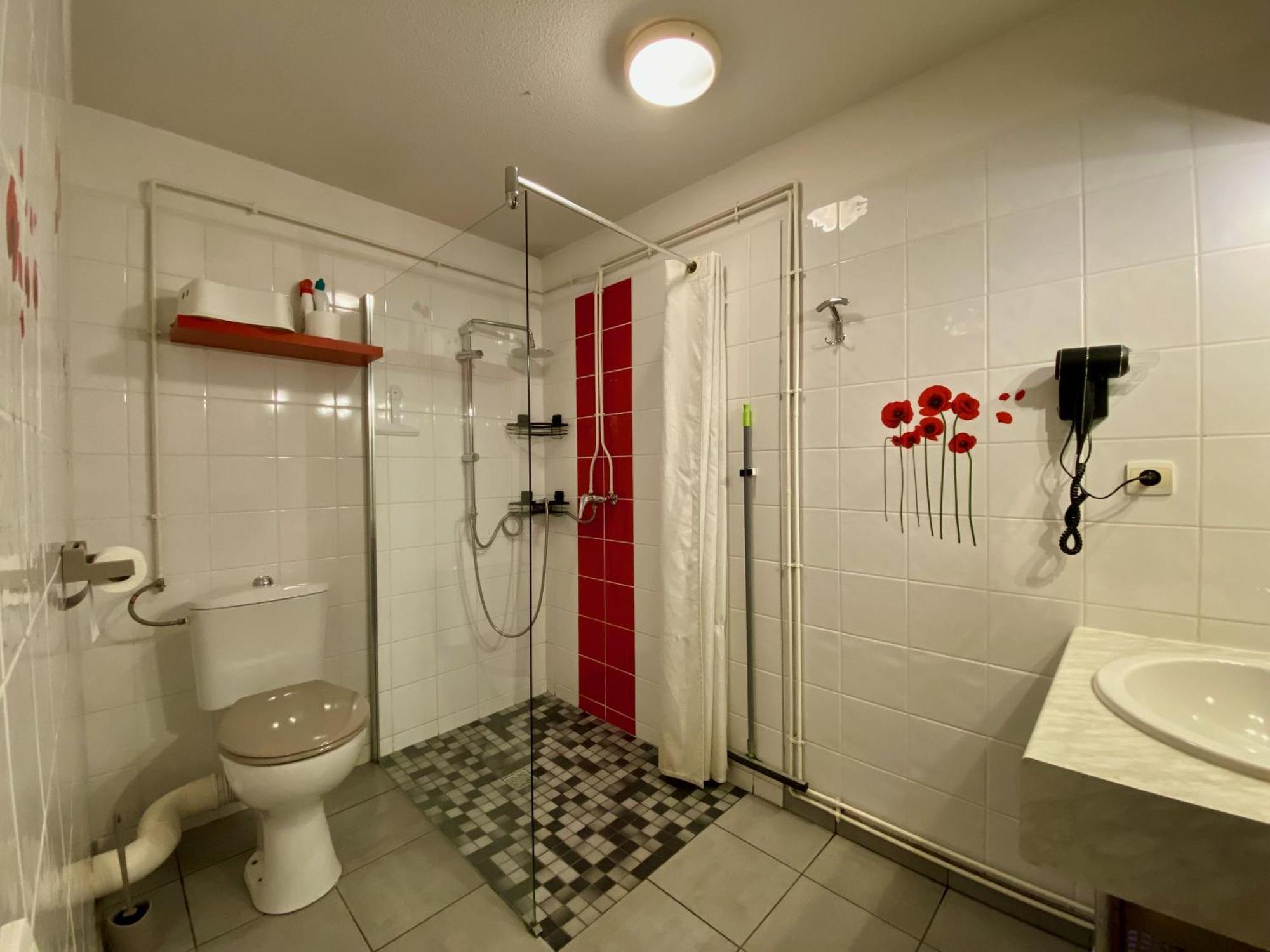 Charmant Logement De Plein Pied Avec Piscine 2* Loudenvielle Exterior foto